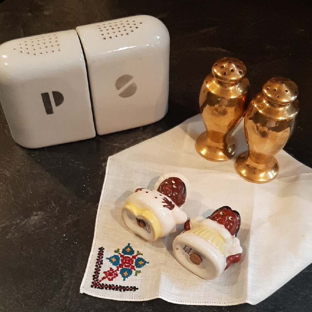 3️⃣SETS VINTAGE Ceramic Salt and Pepper Shakers VINTAGE CONDITION